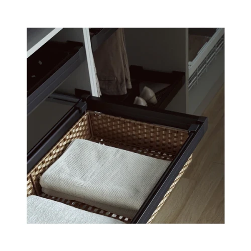 Выдвижная корзина из ПВХ ротанга Unihopper в базу 900мм c доводчиком clip-on Moka