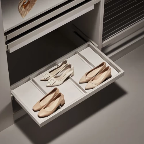 Выдвижная полка для обуви Unihopper в базу 600мм с доводчиком clip-on COKA