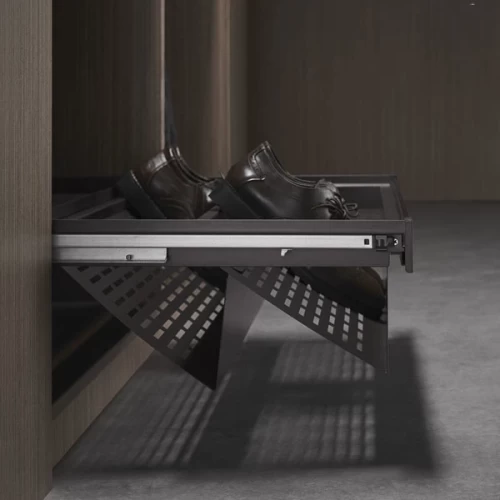 Выдвижная полка для обуви со стекл панелью Unihopper в базу 900мм с доводчиком clip-on NAKA